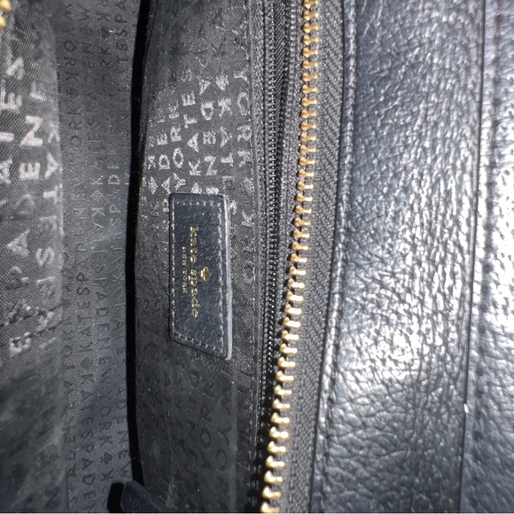 Kate Spade medium black crossbody purse with removable strap - Picture 5 of 8